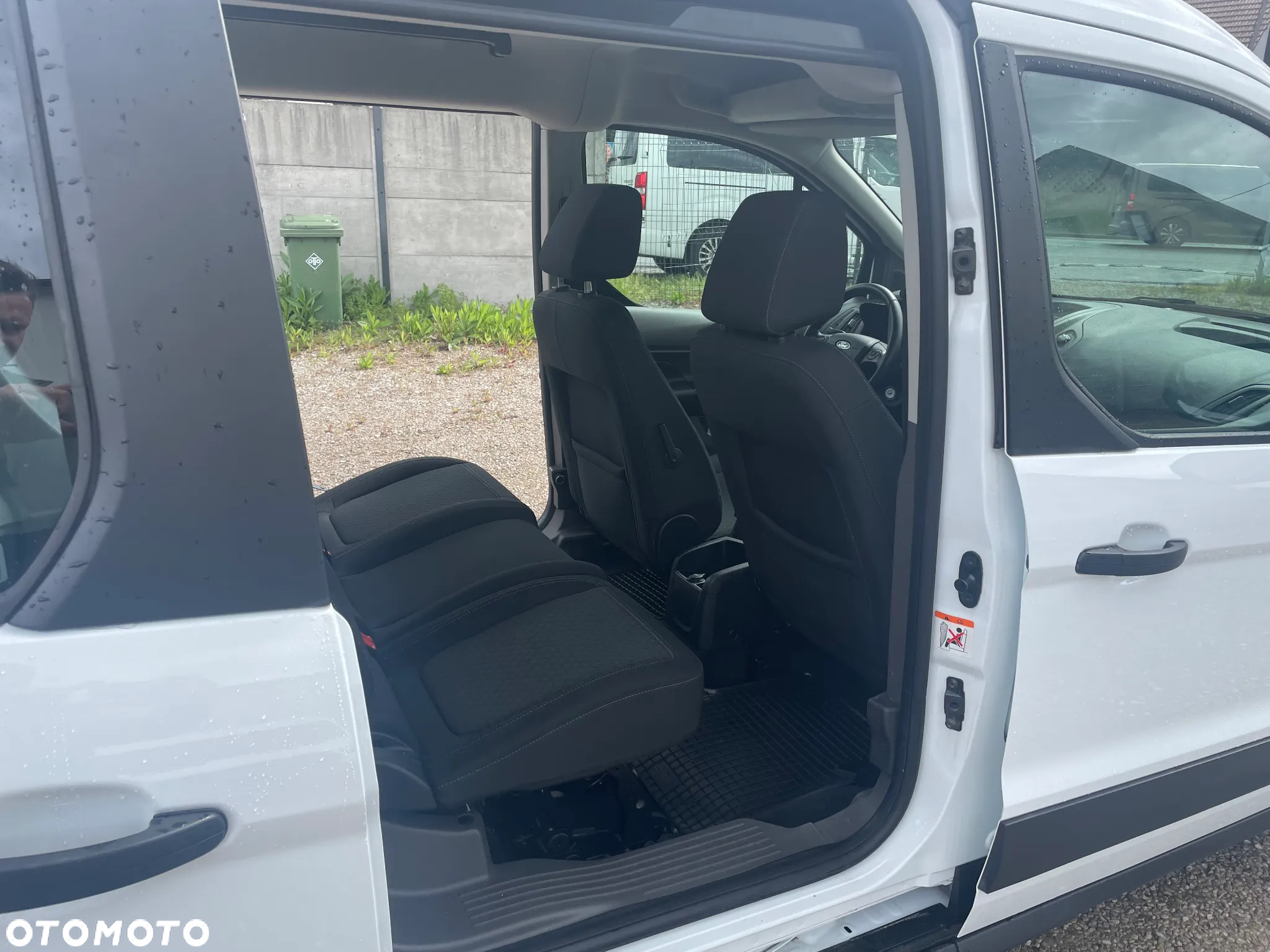 Ford Transit Connect - 10