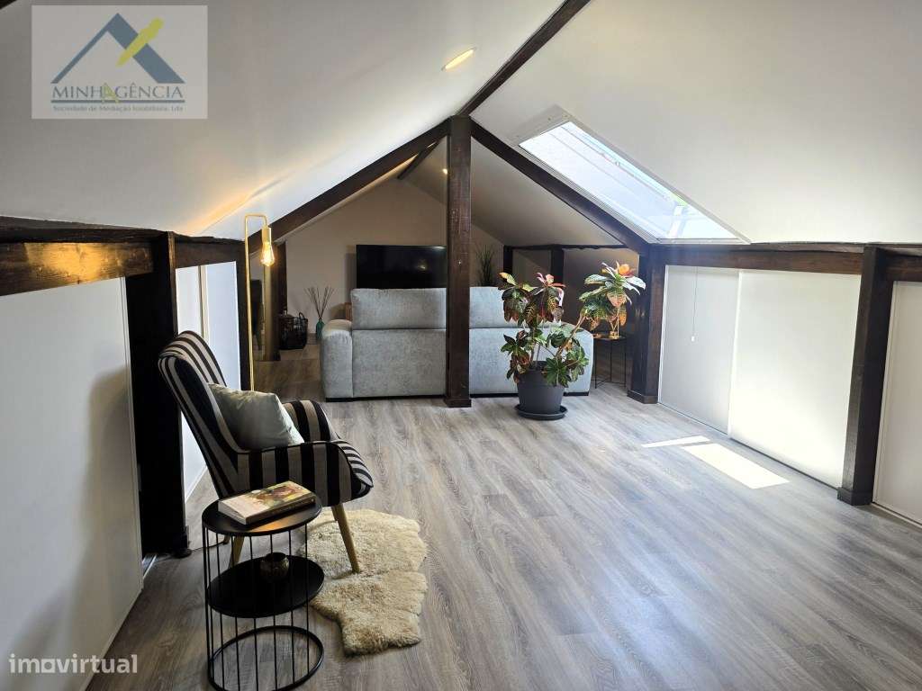 Apartamento T2 Duplex remodelado no Lavradio-10