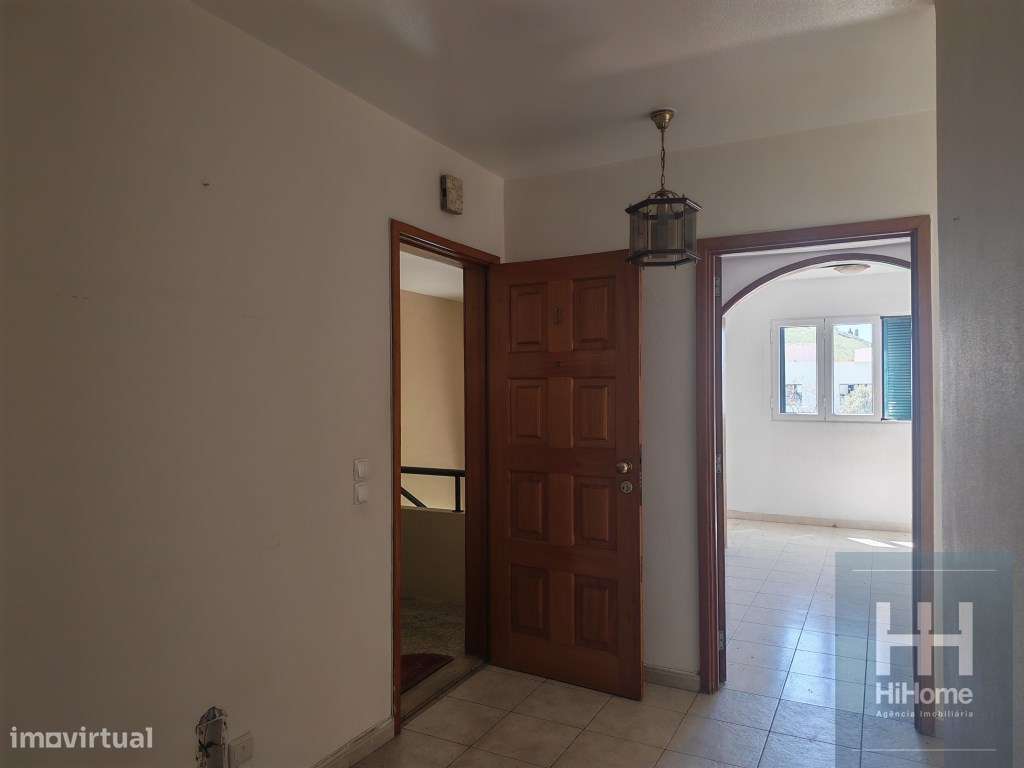 T3 no Bairro da Nazaré em 4º andar, sem elevador no Funchal - Grande imagem: 5/31