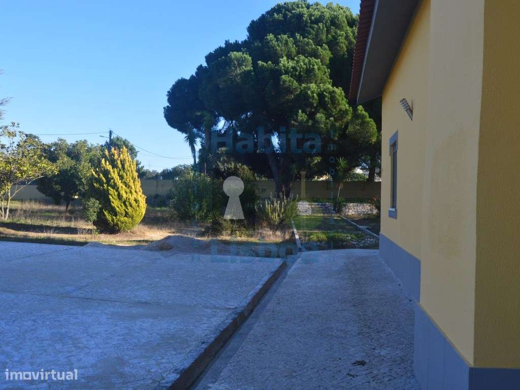 Esplendoroso solar com 14 quartos, 4 salas, 8 casas de banho, e gar... - Grande imagem: 2/9