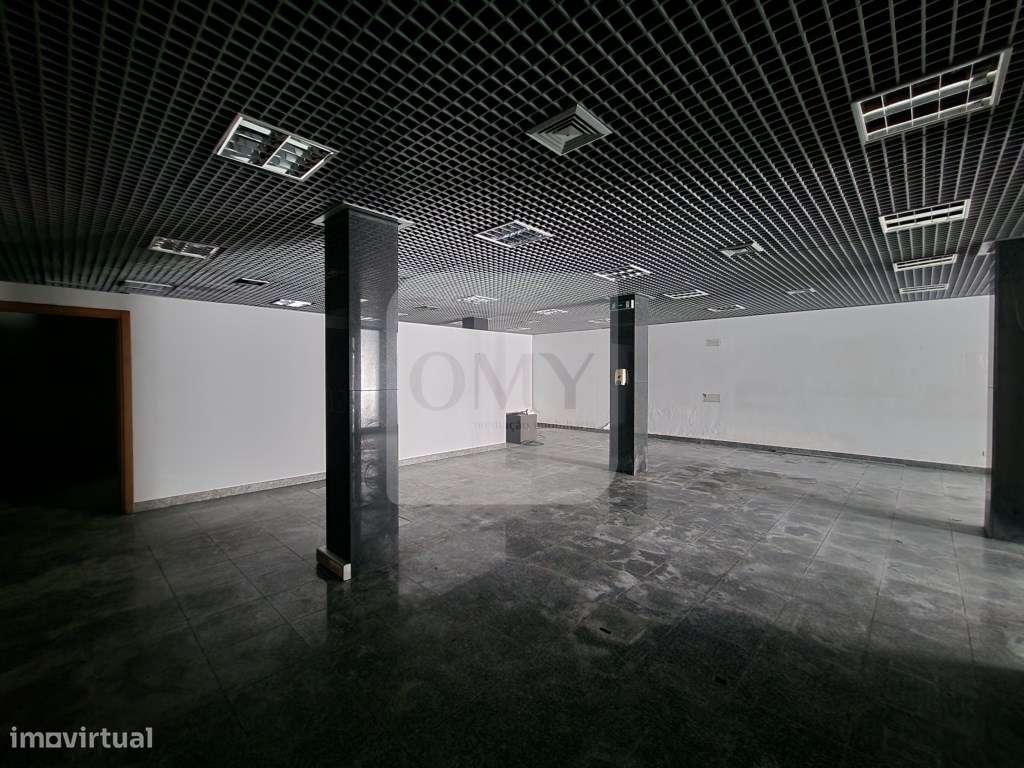 Loja de 295m2 no Centro das Pedras Salgadas - Grande imagem: 5/10