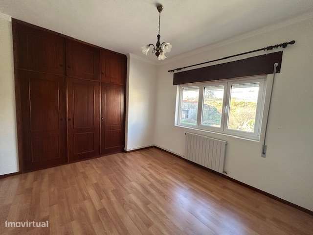 Vende-se Moradia de 3 pisos em Chaves-10