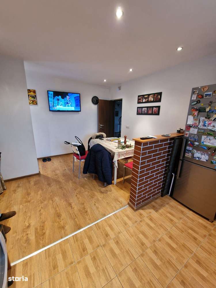 casa  197 mp, garaj, foisor, gratar, teren 870 mp la 100 m de DN 4-7