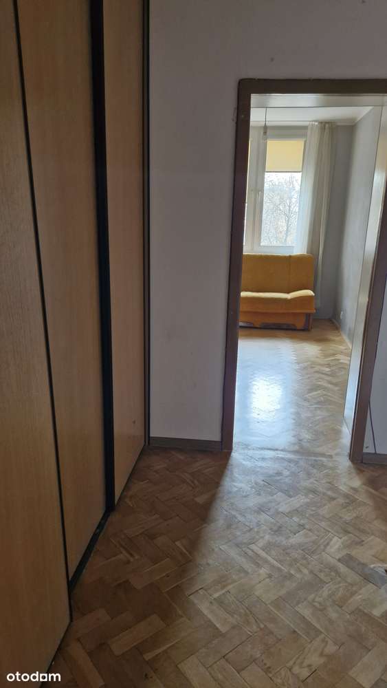 3 oddzielne pokoje, widna kuchnia, łazienka z oknem, WC piwnica loggia-8