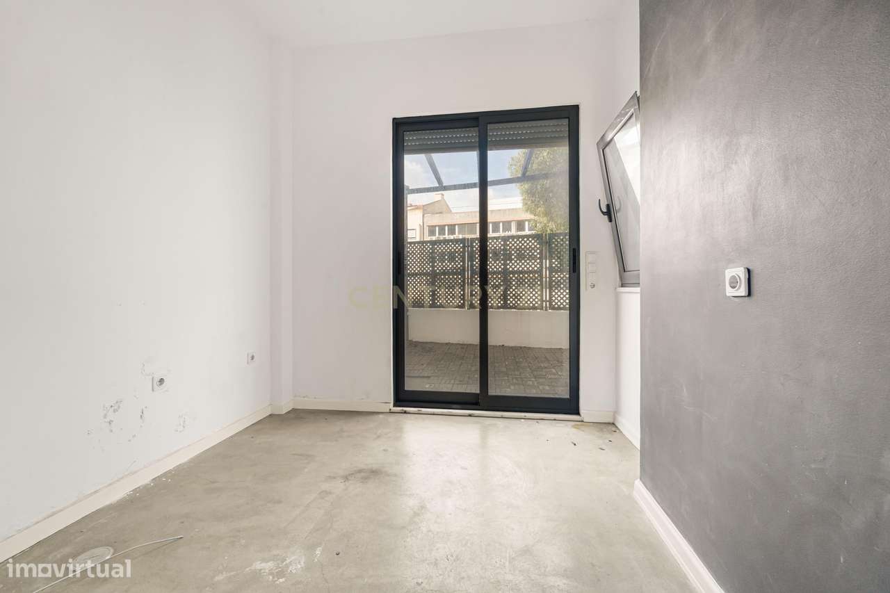 Apartamento T4 | Terraço | Av. Novas-16