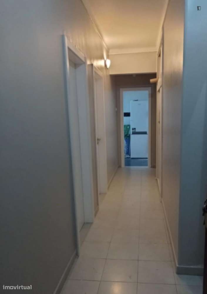 Quarto - localizado em Lisbon - Grande imagem: 2/10