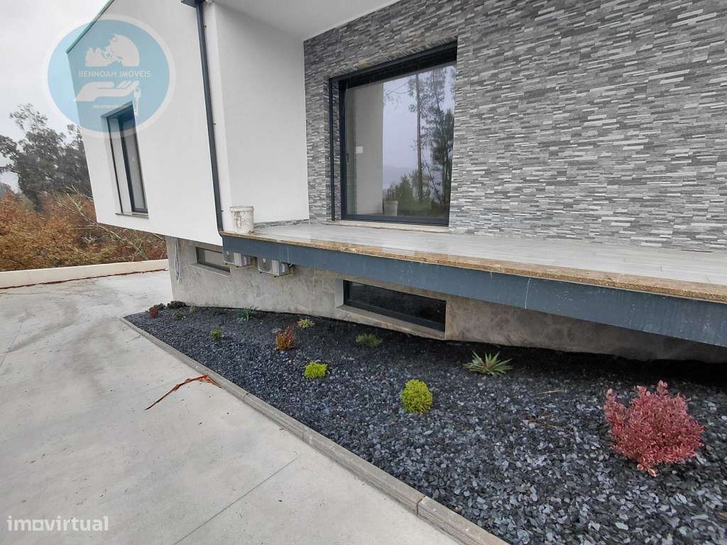 Casas Geminadas em Gragilde- Painzela- Cabeceiras de Basto PREÇO SO... - Grande imagem: 5/30