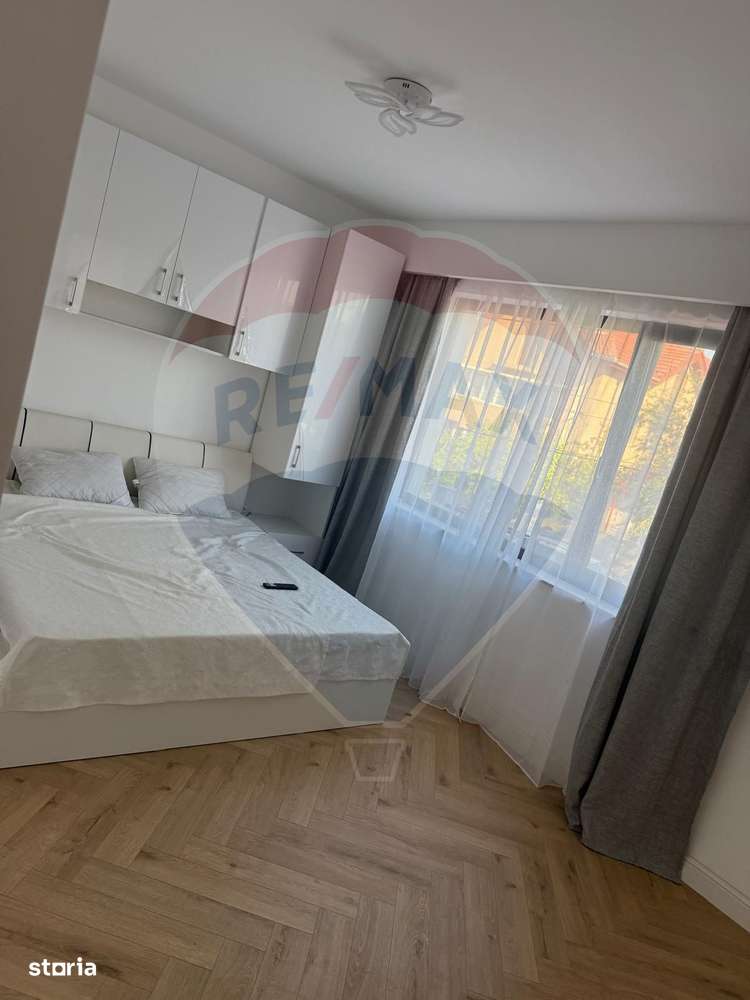 Apartament cu 2 camere de închiriat în zona Central - Imagine principală: 2/6