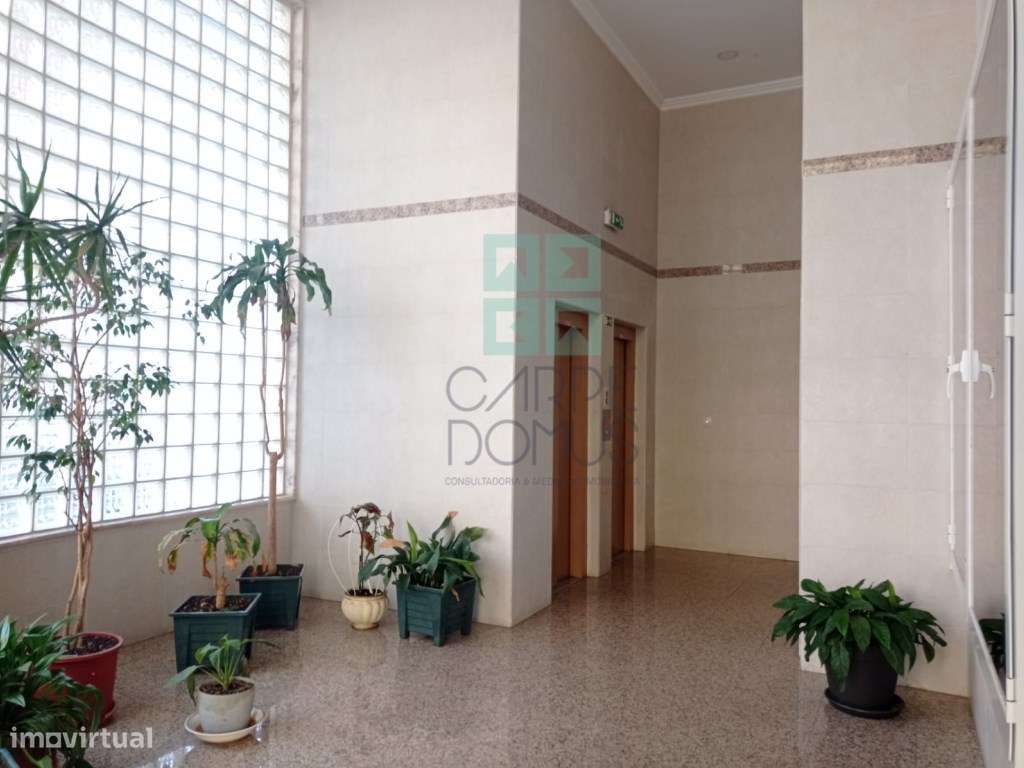 Apartamento T2, com arrecadação - Jardim da Radial - Ramada, Odivelas-25