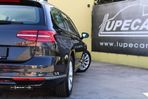 VW Passat Variant 2.0 TDi Highline - 16