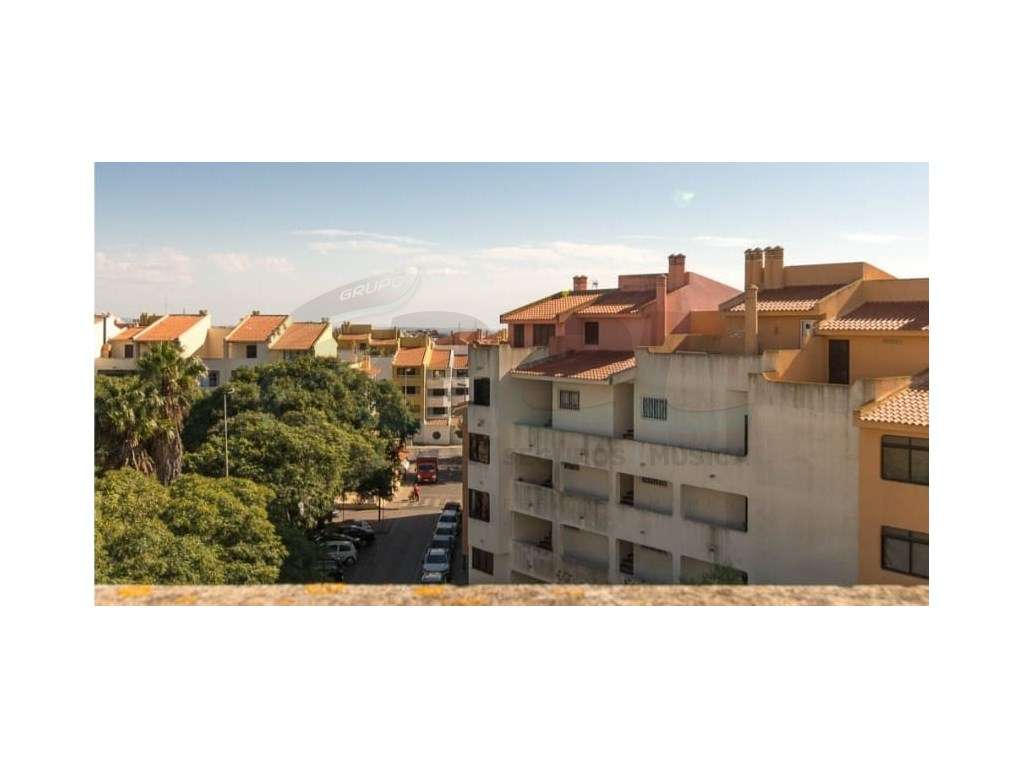 \T4 Duplex + Garagem + Piscinas - Condomínio Fechado em Albufeira-11