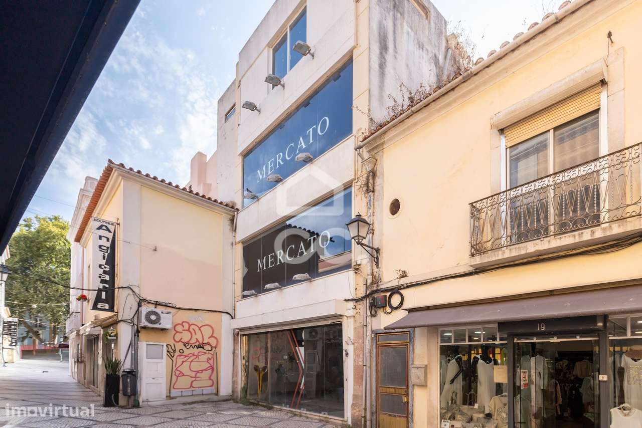 Prédio em Centro Histórico para investimento-25