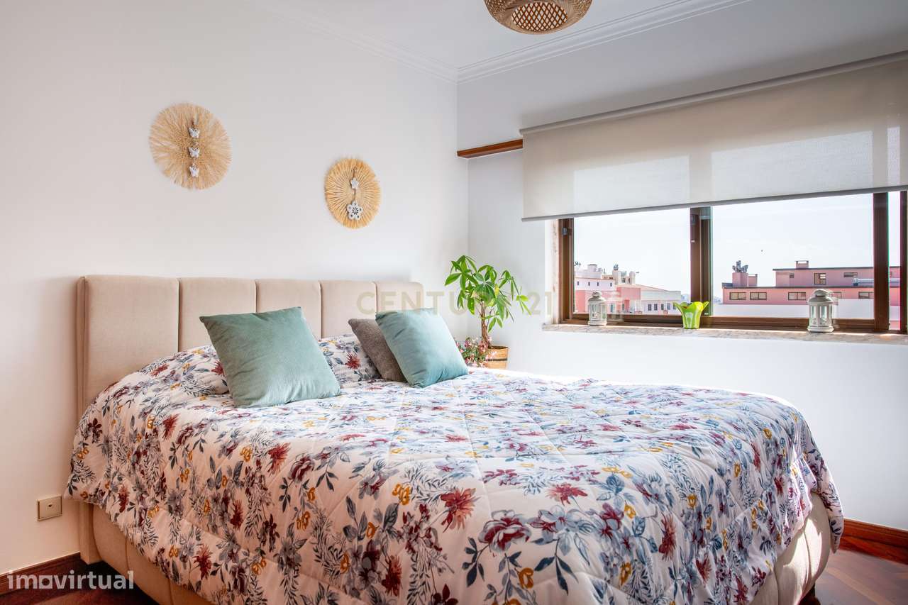 Vende-se T2 S.Marcos c/ arrecadação e vista panorâmica - Grande imagem: 4/28