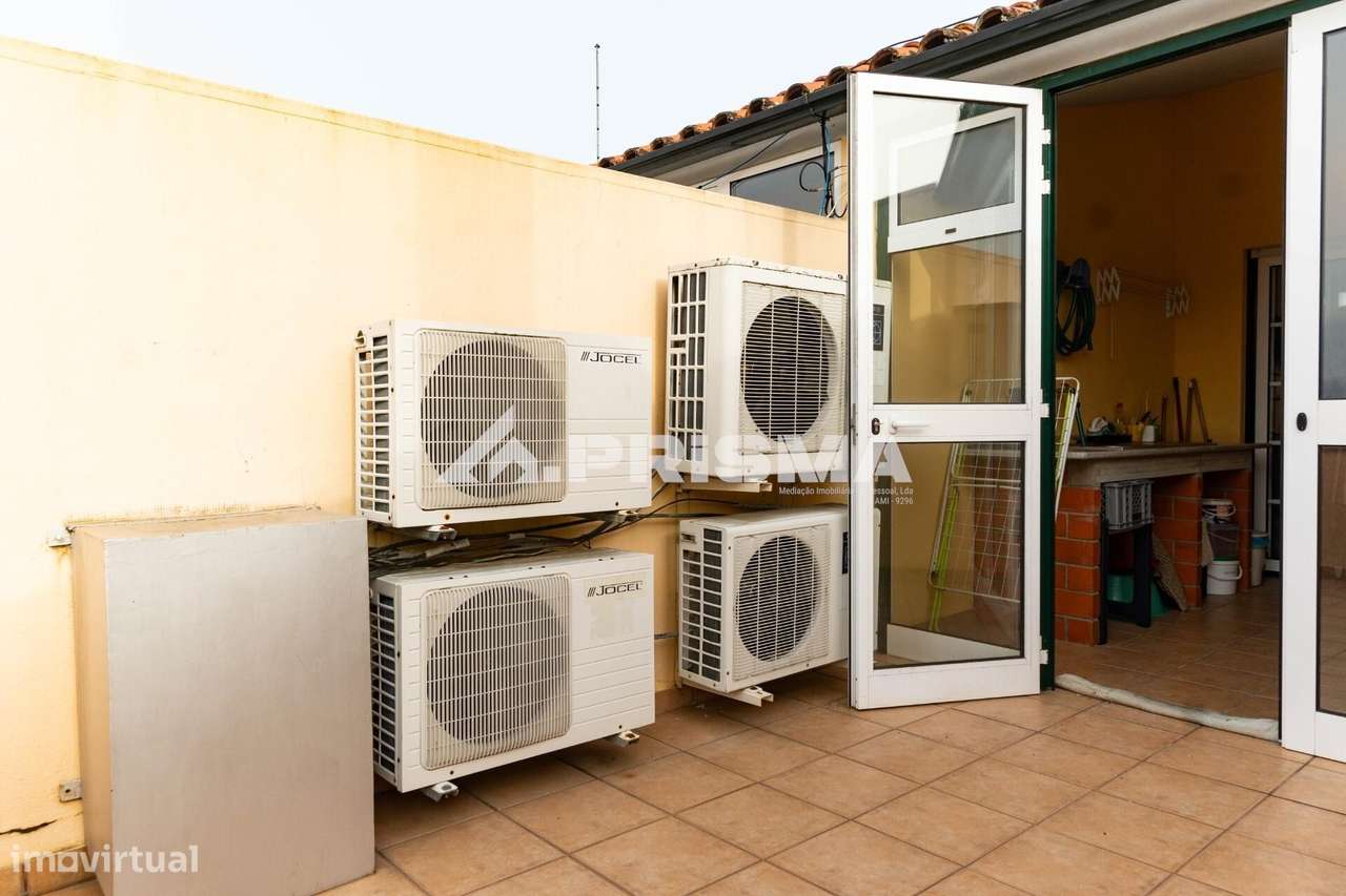 Duplex T3 com Terraço em Alcains – Casa Ideal para Quem Procura Espaço-55