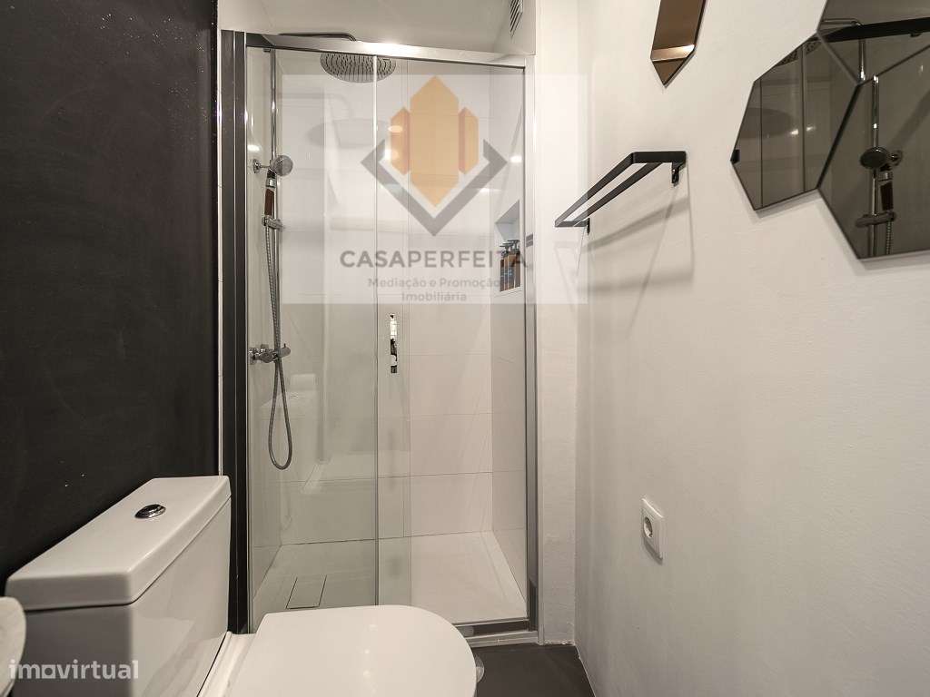 Apartamento T3 Renovado com Varandas, Lugar Garagem e Arrumo - Cent...-31