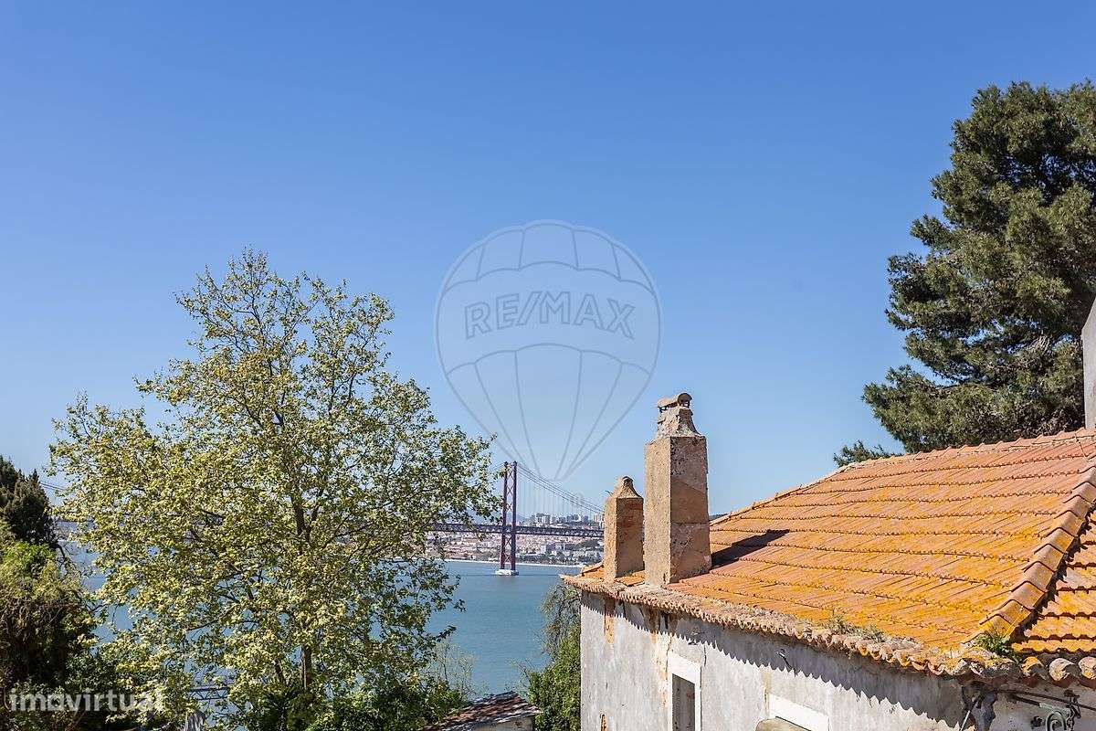 Apartamento T3 à venda em Almada-14