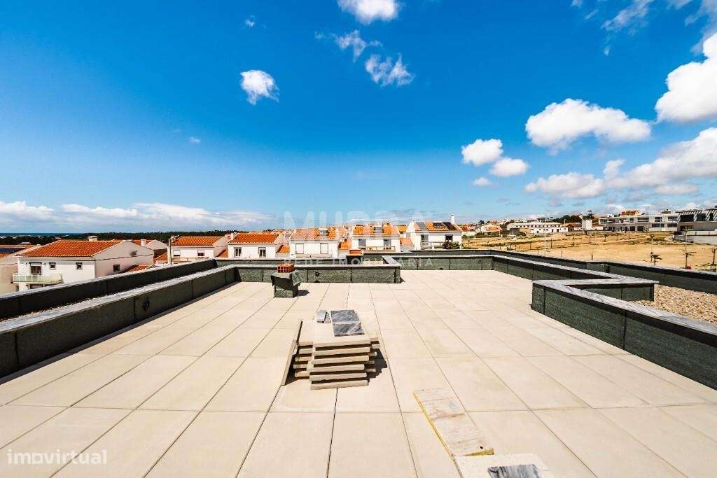 Moradia isolada de design contemporâneo nos Casais Mestre Mendo-39