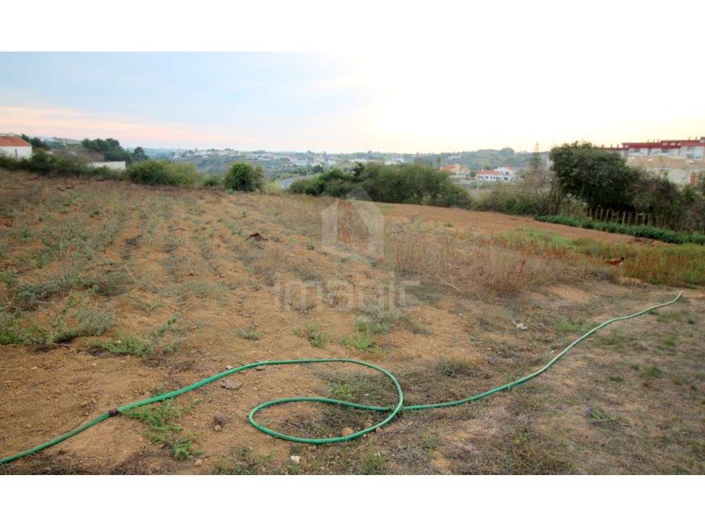 Terreno com 4.489 m2, localizado em Mafra - Grande imagem: 4/5