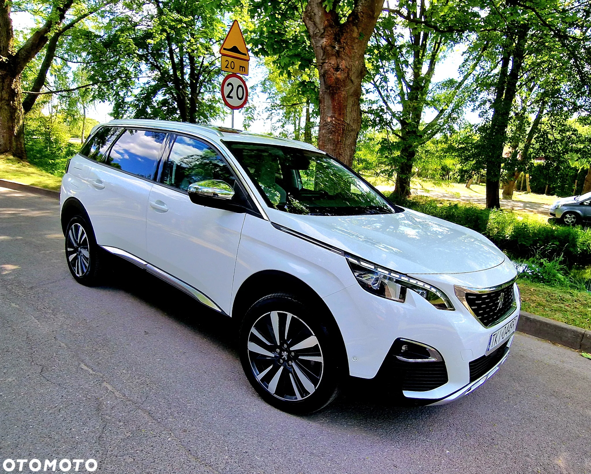 Peugeot 5008 THP 165 EAT6 Allure - 15