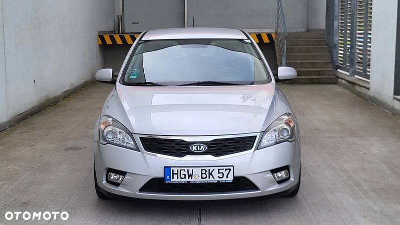 Kia Ceed 1.4 CVVT Attract - 2