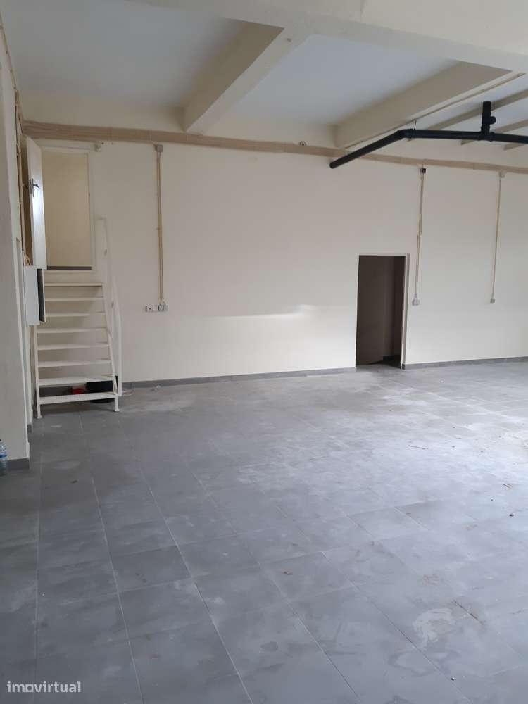 Armazém, Loja, Escritórios, Fabrico e Log. - Lic. Indústria e Comércio-16