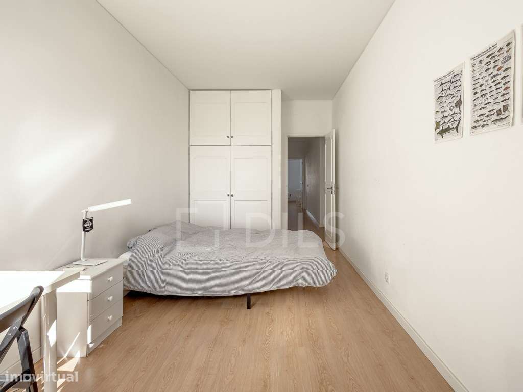 Apartamento T3 com garagem e vista rio, em Belém, Lisboa-9
