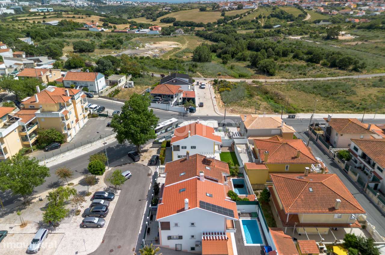 Moradia T4+1, com piscina-5
