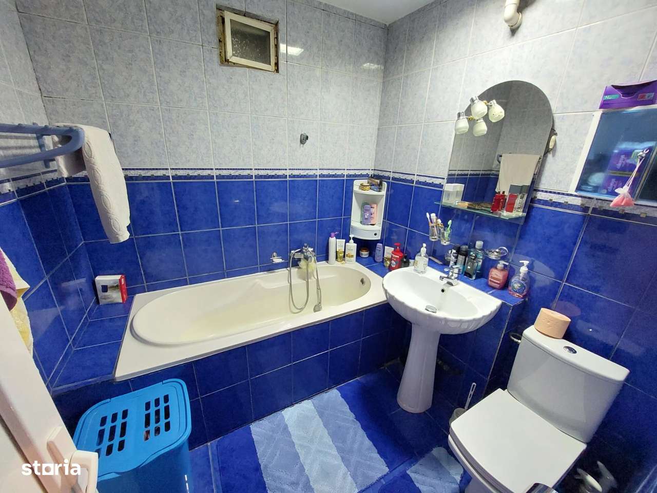 COMISION 0 Ap. 3 camere, decomandat, 68 mp. utili, Et.4, Micro12-4