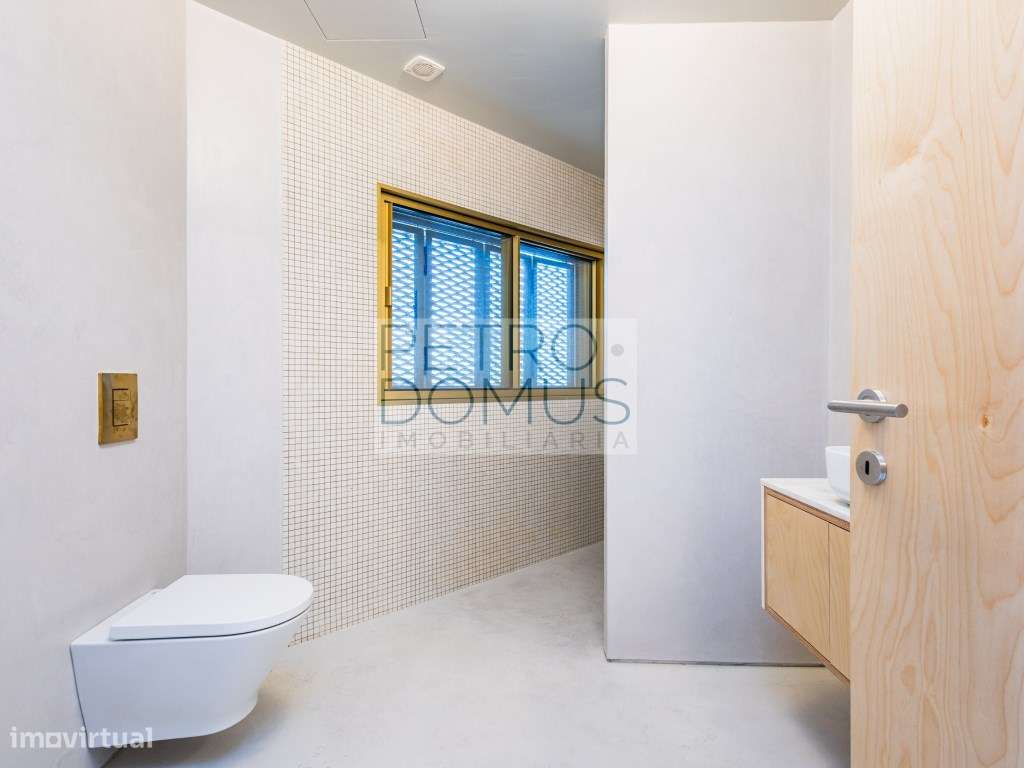 Apartamento T1+1 Único no Centro Histórico de Leiria-20