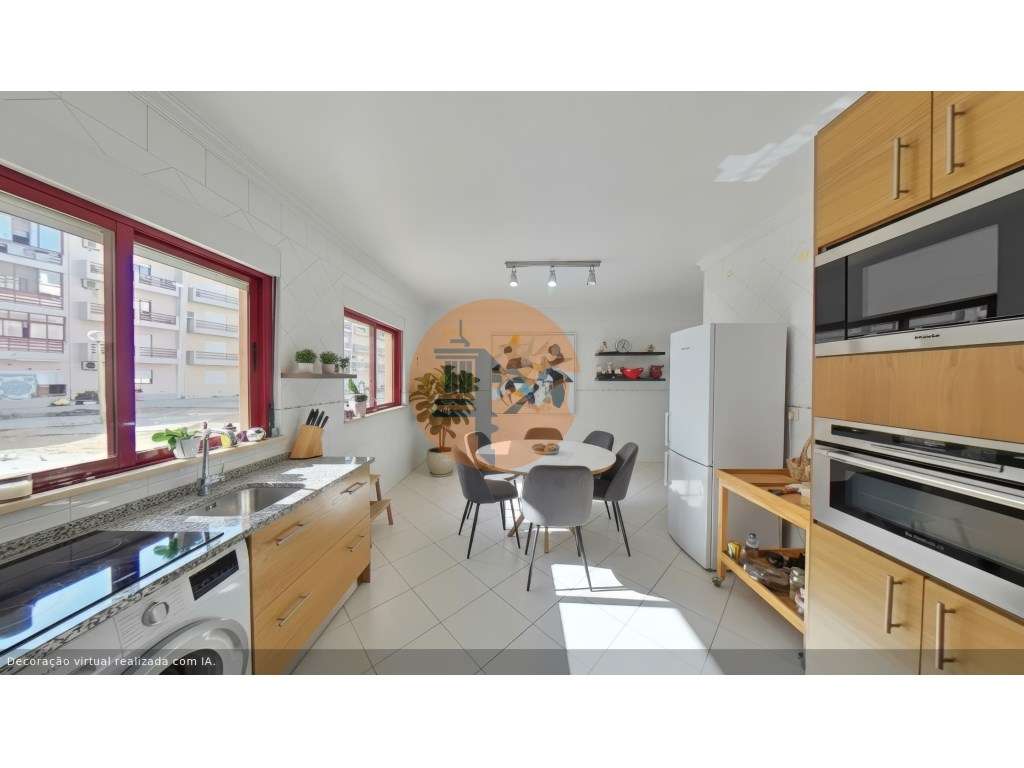 T2 Espaçoso, Luminoso e Bem Localizado em Vila Real de Santo António - Grande imagem: 2/47