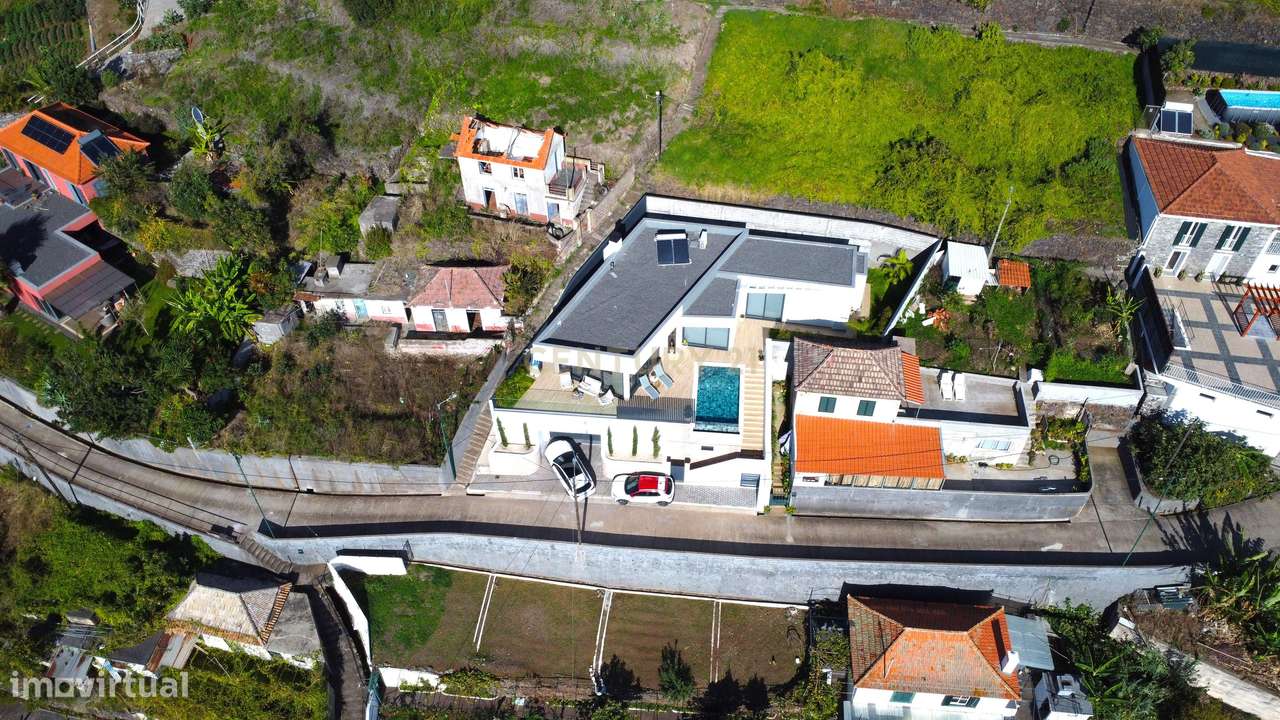 LUXURY PROPERTIE -  Moradia Contemporânea T3 – Arco da Calheta | Prime - Grande imagem: 5/42