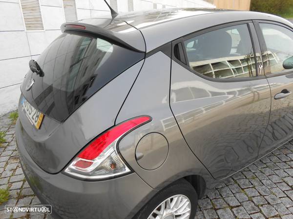 Lancia Ypsilon 1.2 S&S Silver - 14