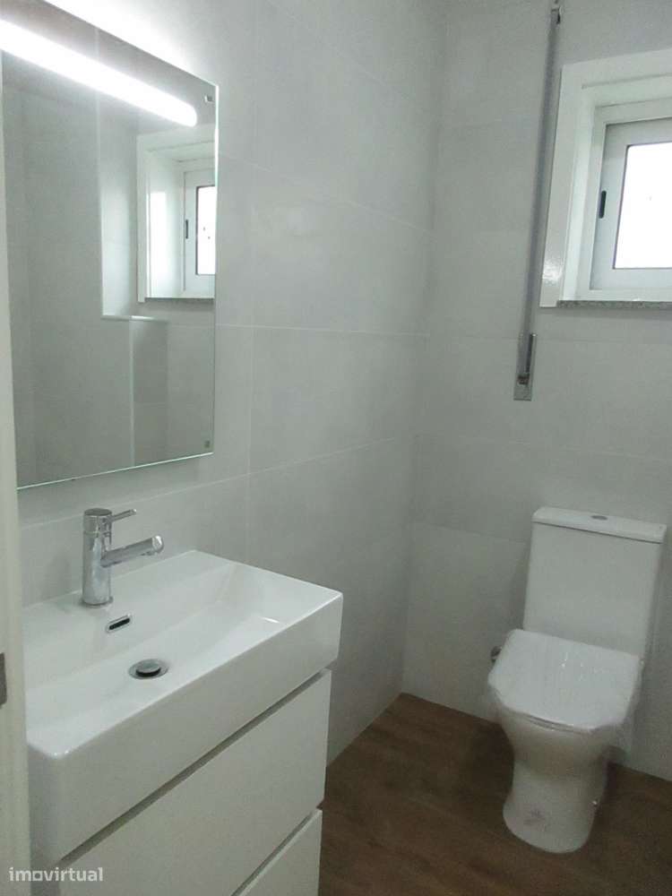 T3 Aguas Santas, Corim com garagem box-22