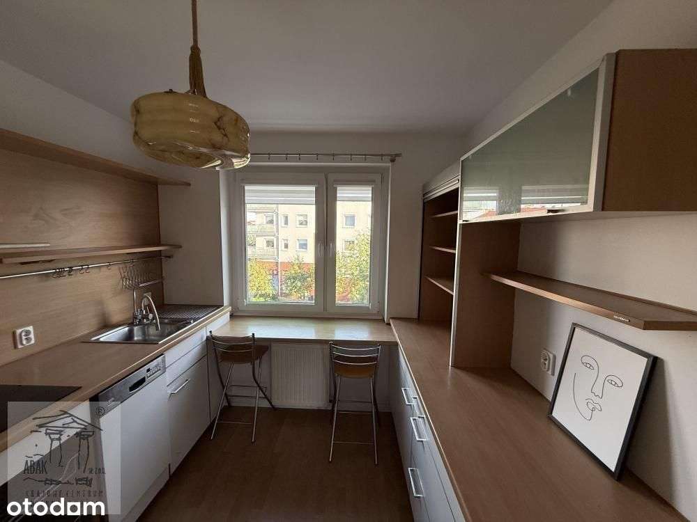 3 pokojowe Literacka , osobna kuchnia duży balkon , piwnica , garaż-5