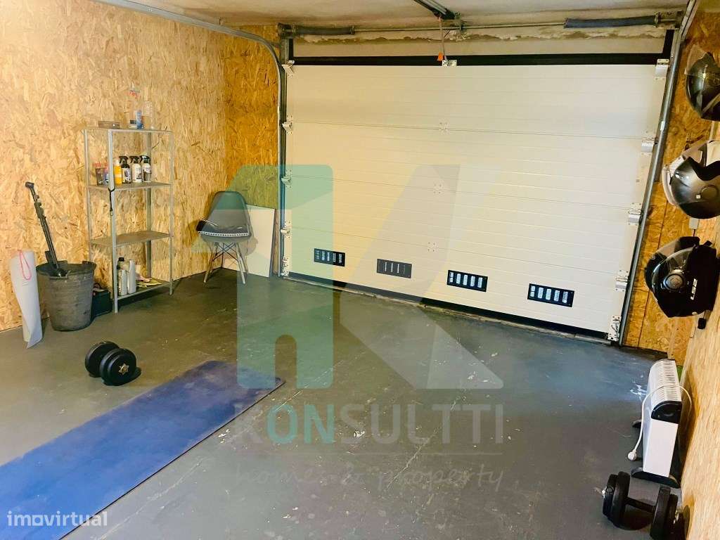 Moradia T3 + T2 em São João do Estoril - Alapraia-59