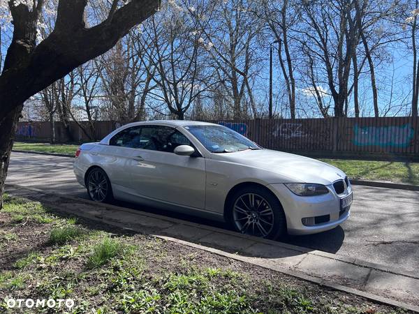 BMW Seria 3 320i Cabrio - 11