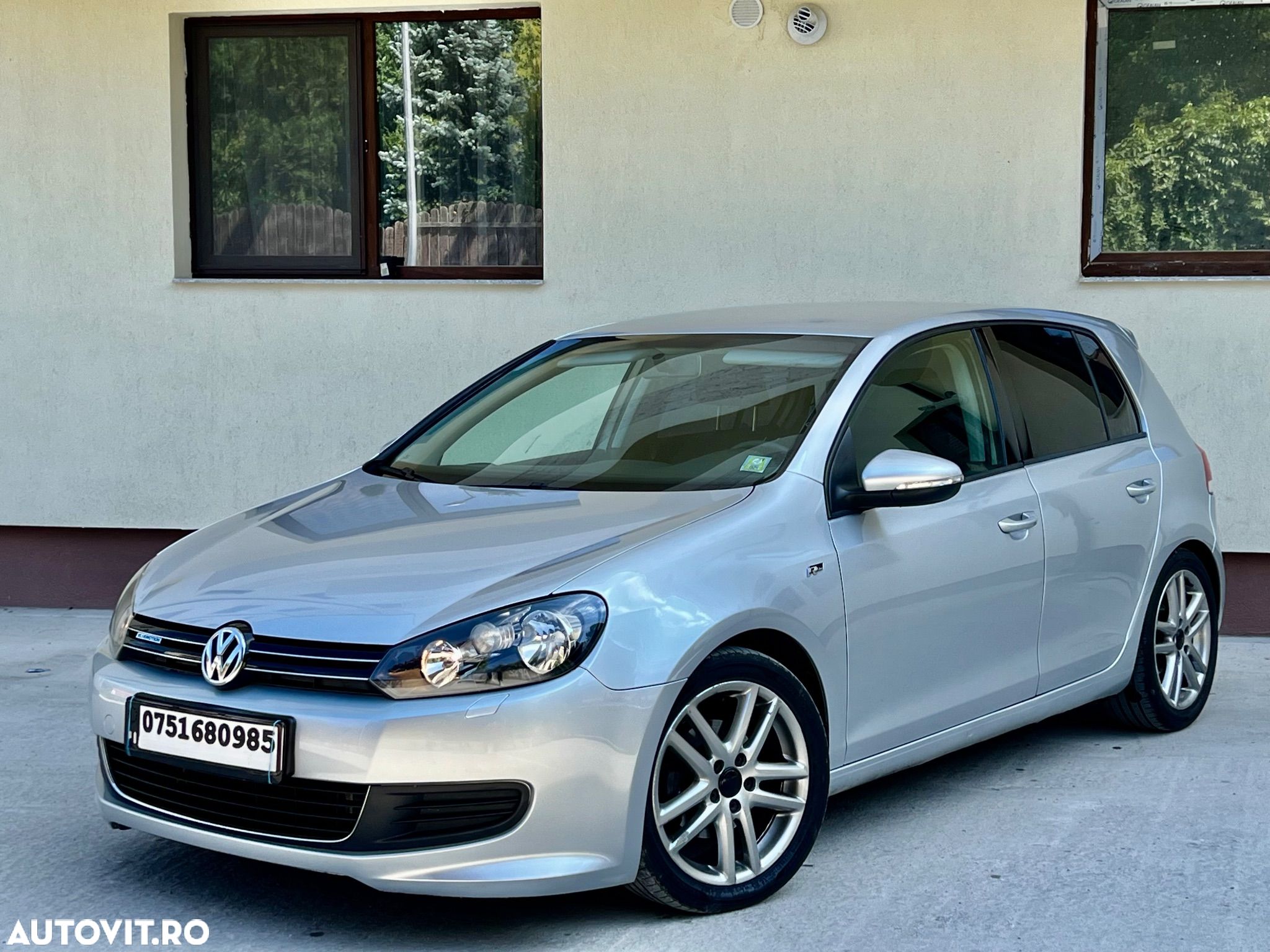 Volkswagen Golf 1.6 TDI DPF BlueMotion Technology Trendline - 1