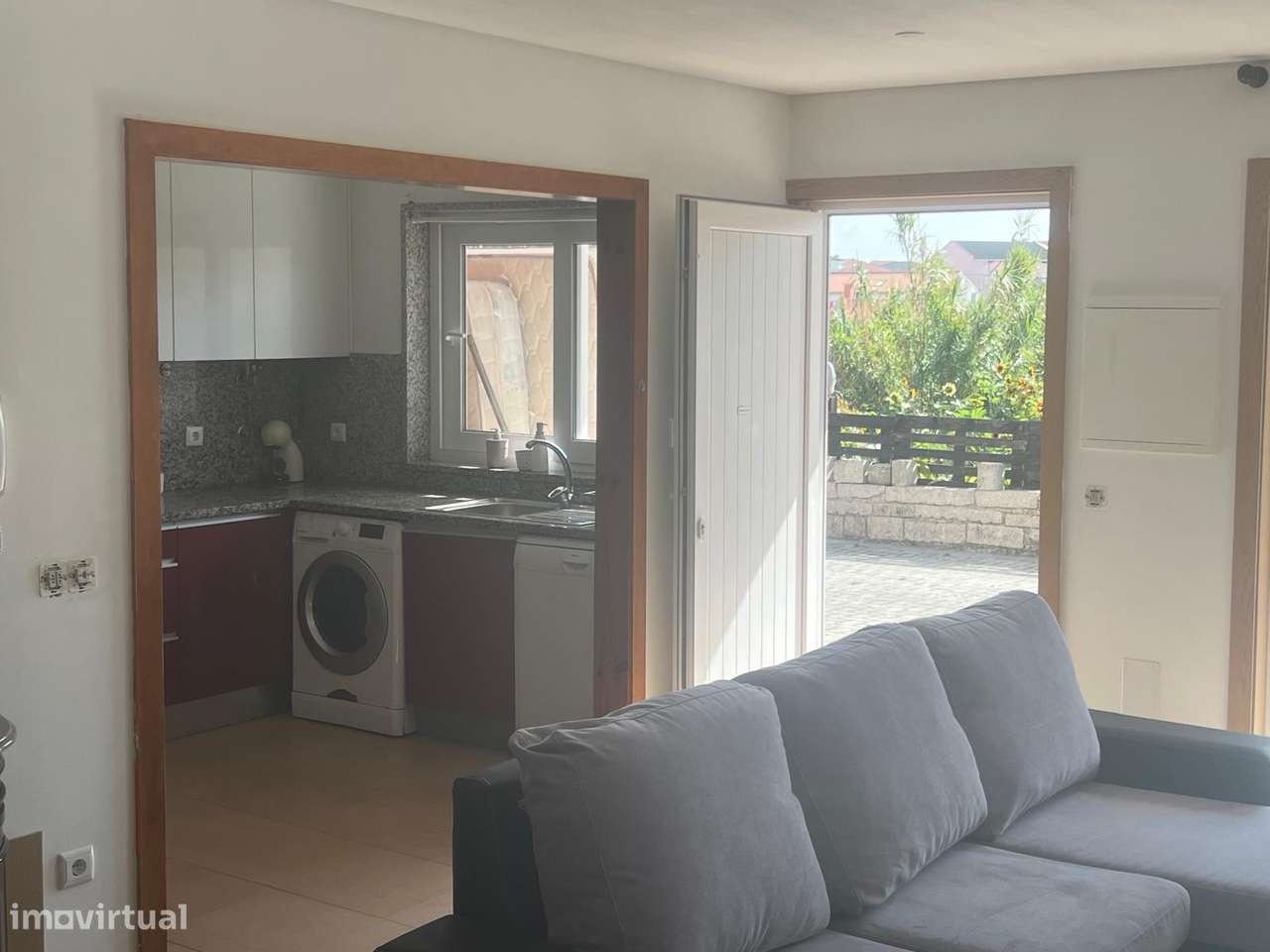 MORADIA MOBILADA E EQUIPADA 50 MTS DA PRAIA - Grande imagem: 4/20