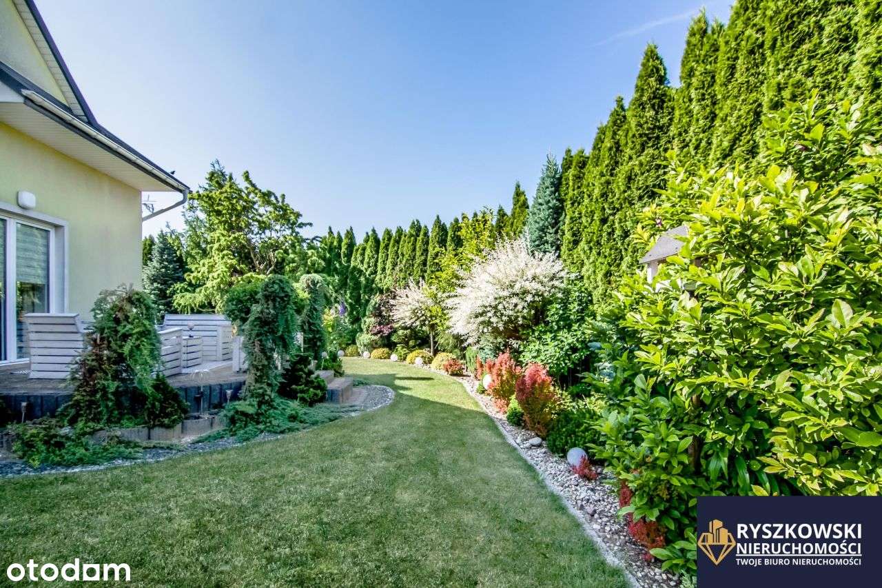 Piękny dom Osiedle Jarosławiec z zadbanym ogrodem-18
