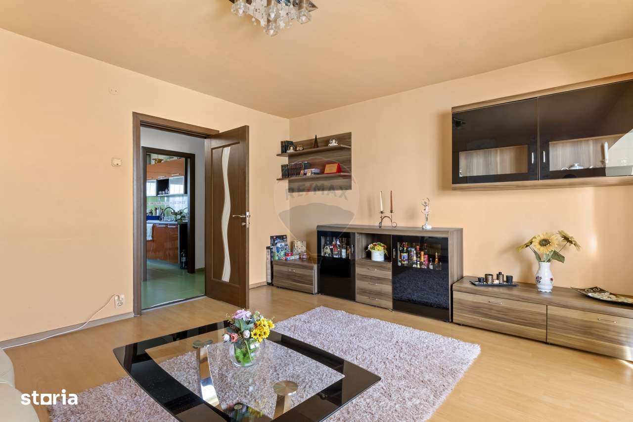 Apartament cu 5 camere decomandat de vanzare in Micalaca,Arad - Imagine principală: 3/16