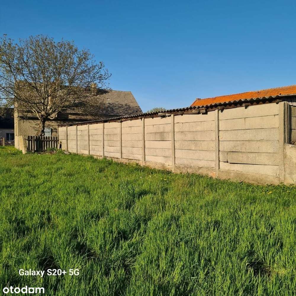 Dom z zabudowaniami gospodarczymi-5