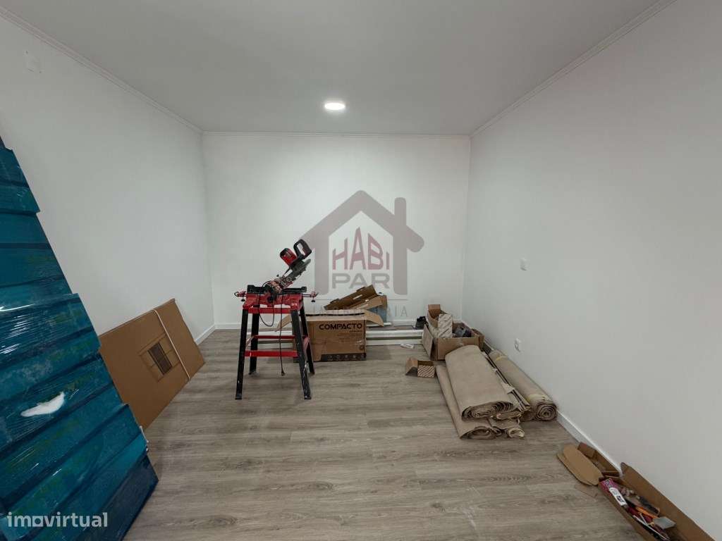 Excelente Moradia Renovada Centro Histórico de Salvaterra de Magos-17