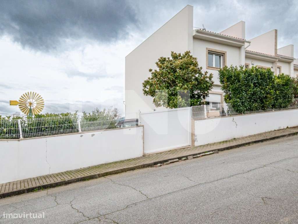 Moradia de Excelência com Jardim e Terraço a 10 minutos do centro d...-39