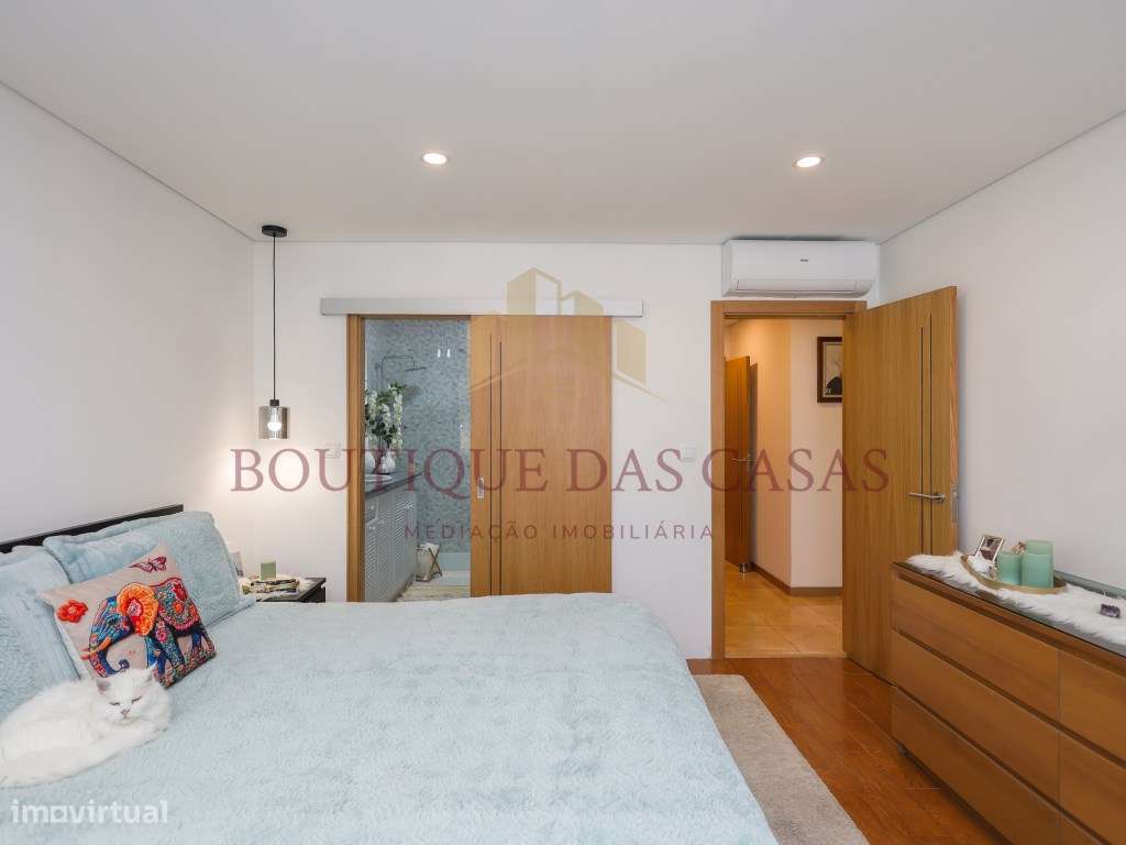 T3 Último Piso com Elevador | Remodelado | 3 Frentes | Muita Luz | ...-24