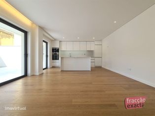 Apartamento T3 Novo c/ Terraço em Espinho, Junto à Praia