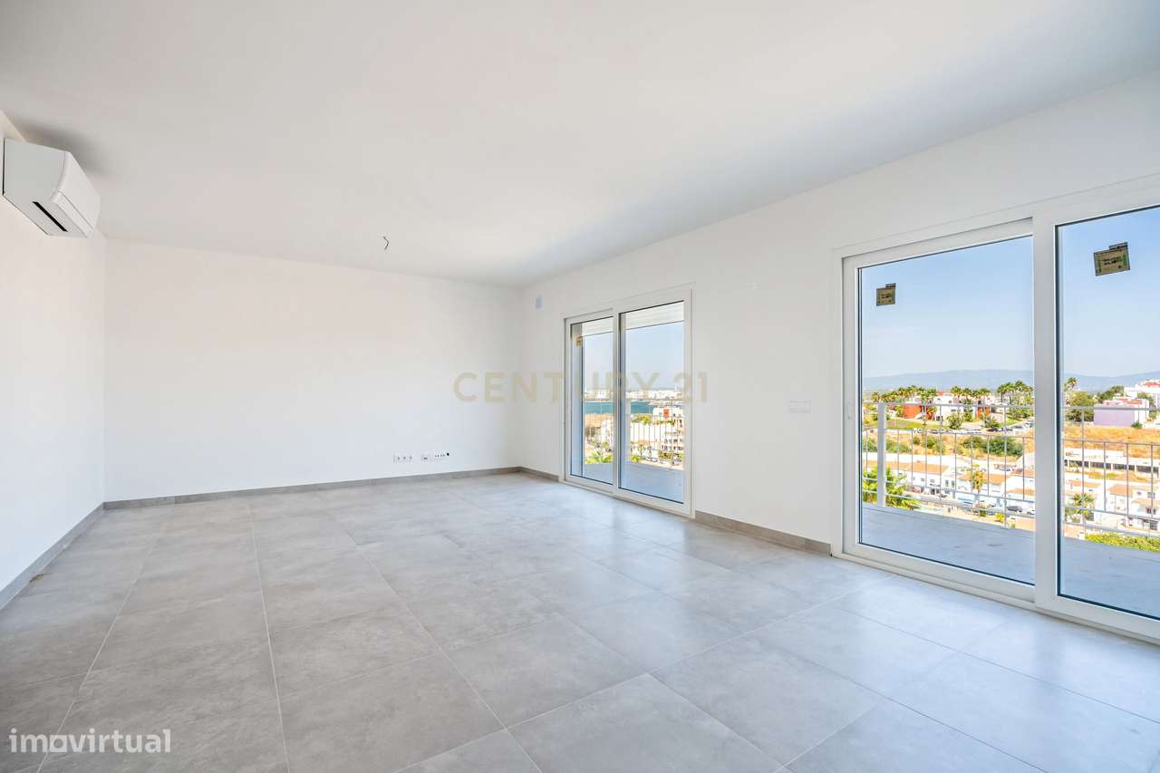 Apartamento T2+ Sótão habitável  Duplex em Ferragudo – onde o rio enco - Grande imagem: 4/25