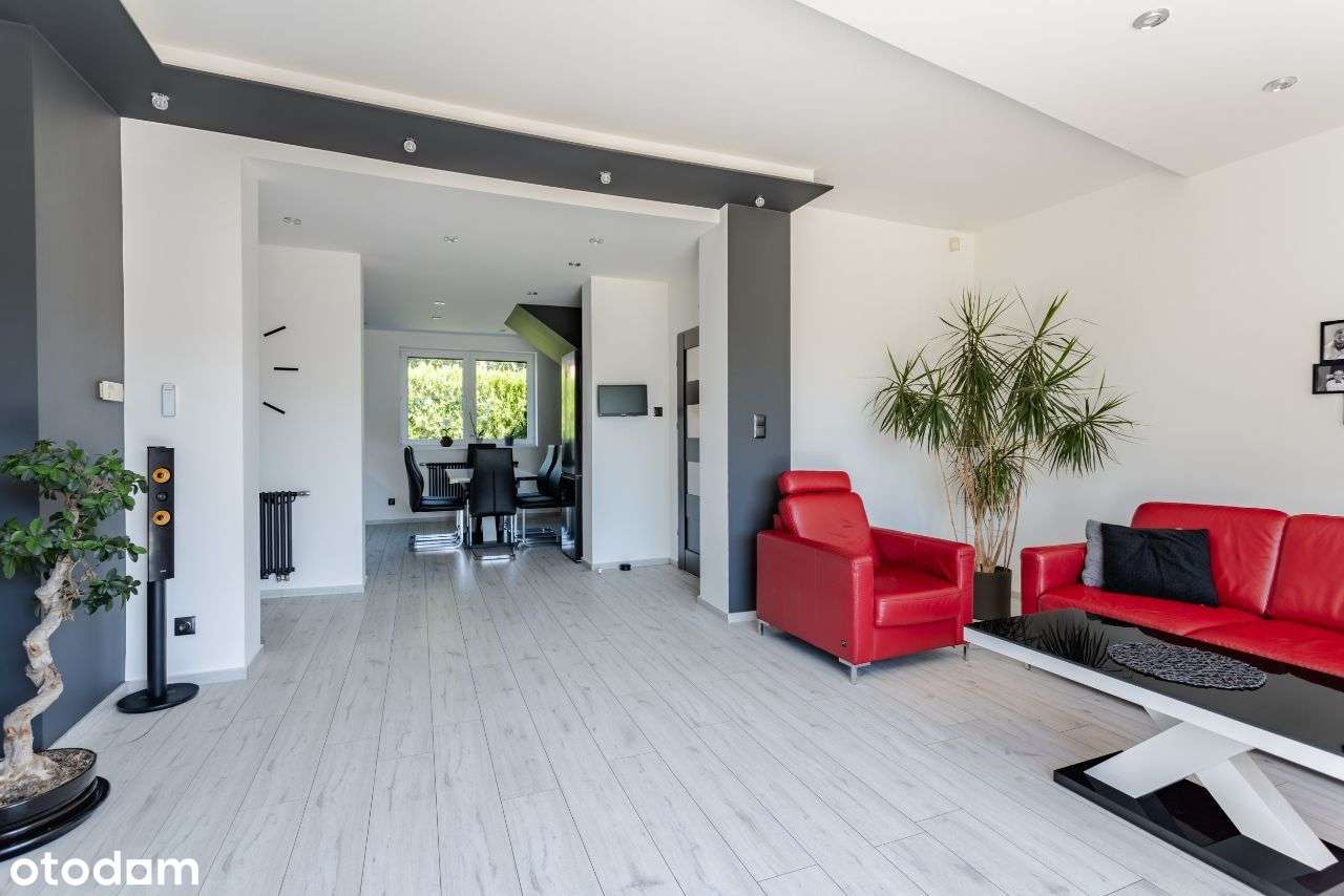 Duży dom z ogromnym ogrodem w pięknej okolicy-8