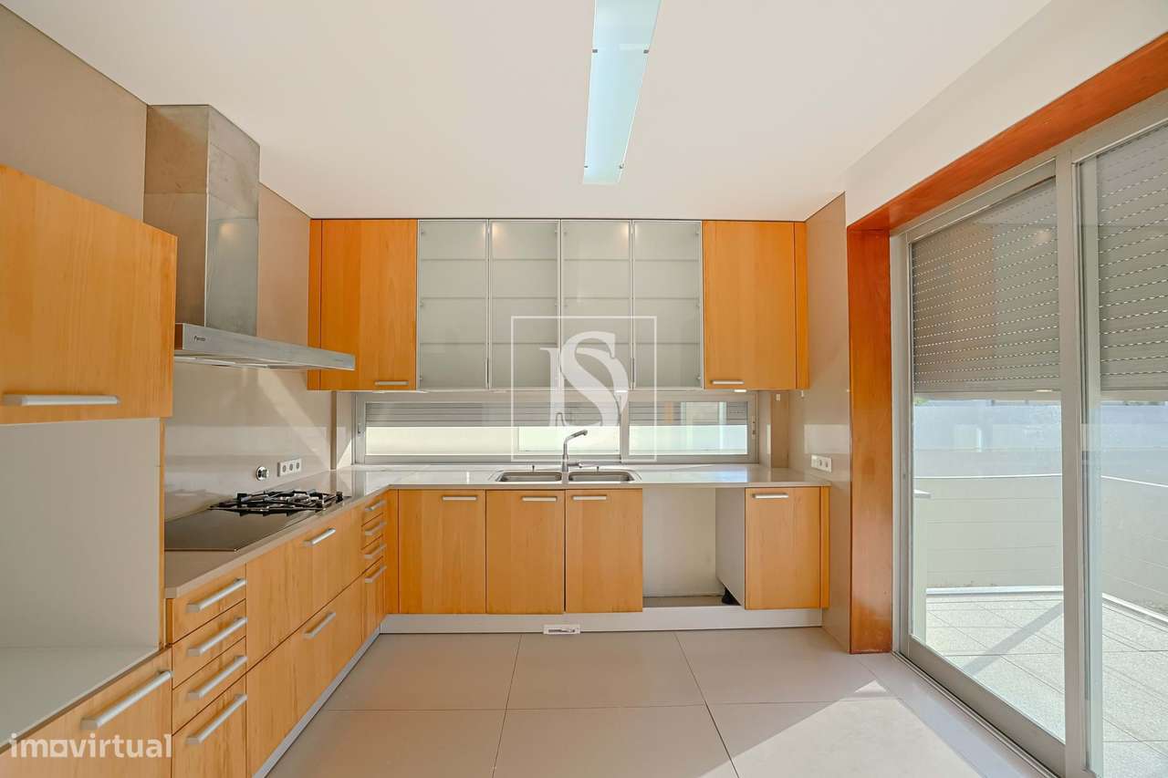 Moradia T3 individual com jardim e garagem na Póvoa de Varzim-7