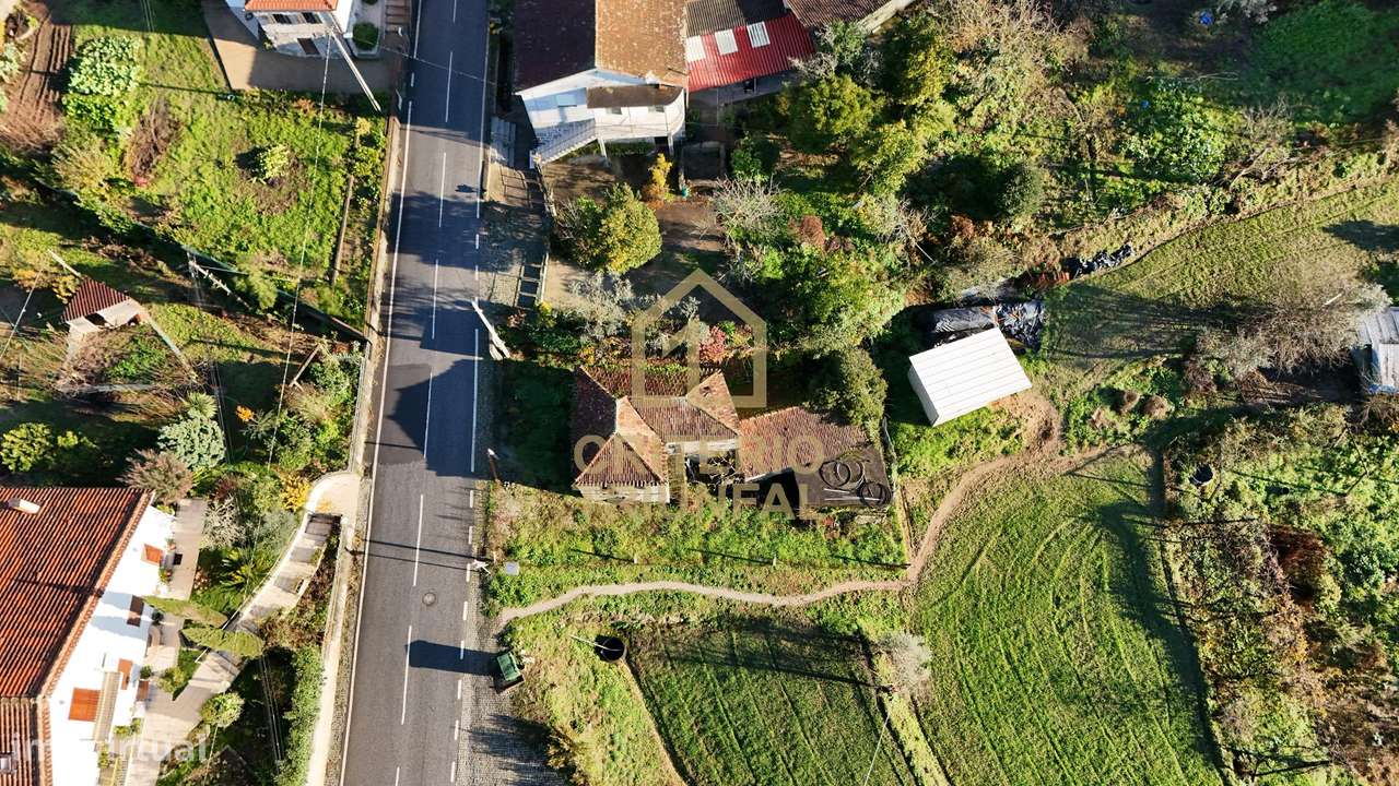 Moradia para Restaurar em Mancelos-12