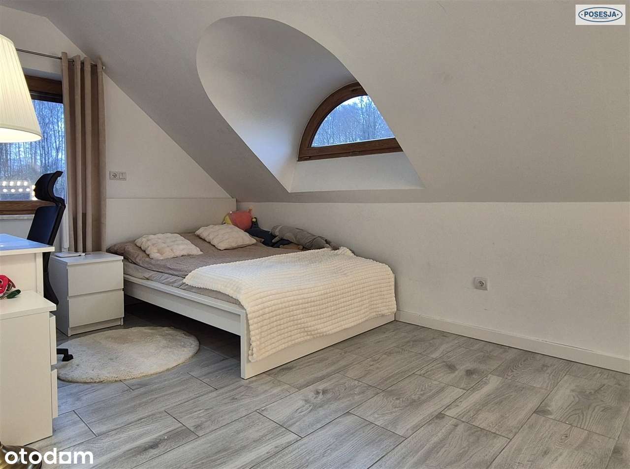 Dom przy lesie z dużym tarasem-14